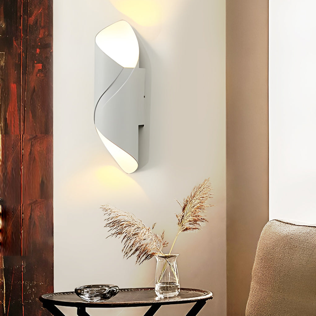 Outdoor Wall Lamp - Sustainable and Elegant Lighting