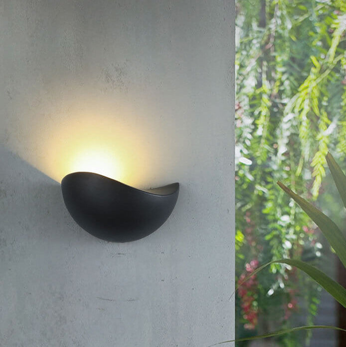 Luminia - Creative Minimalist Half-Round Aluminium LED Wall Lamp