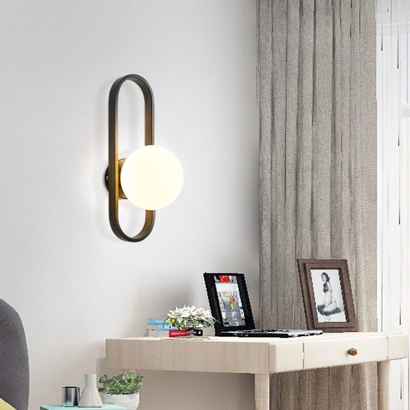 Light Circle - Modern wall lamp with glass globe and circular design