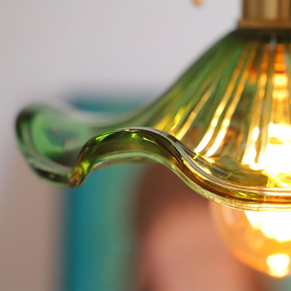 LumiHibiscus - Stylish hibiscus flower lamp for an elegant interior