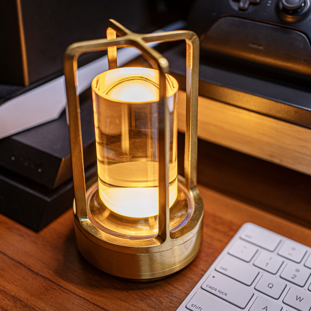 SereneGlow - Elegant Crystal Lamp