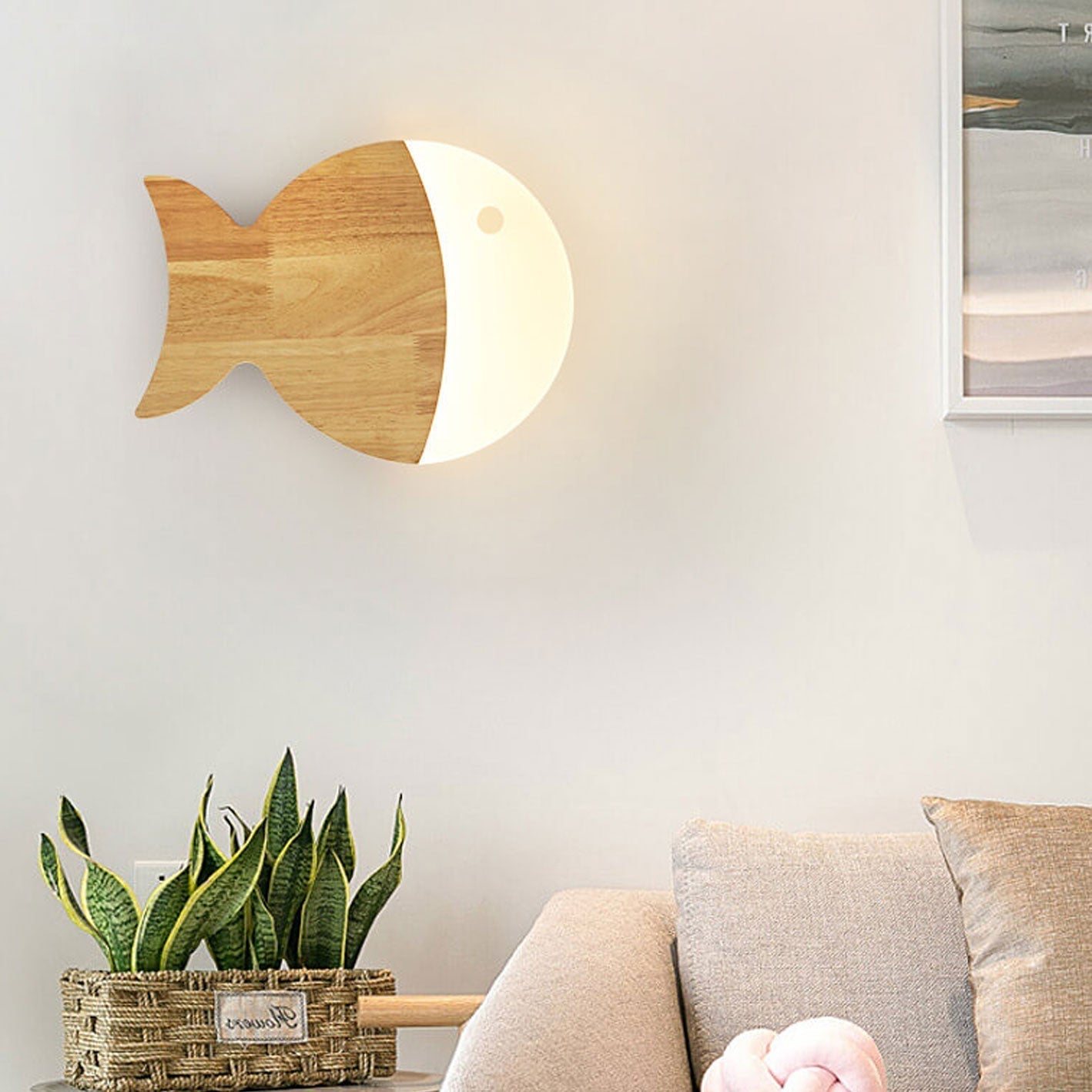 Nordic Minimalist Oak and Acrylic LED Wall Lamp in Fish Shape