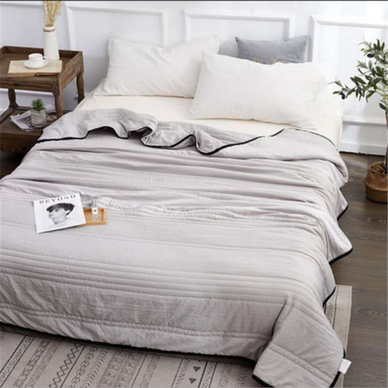 LOLA - Luxe Cool Silk Blanket for Summer Comfort