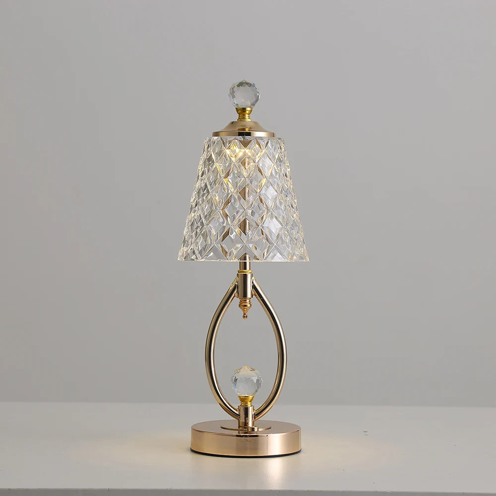 CrystalGlow – Vintage Crystal Table Lamp