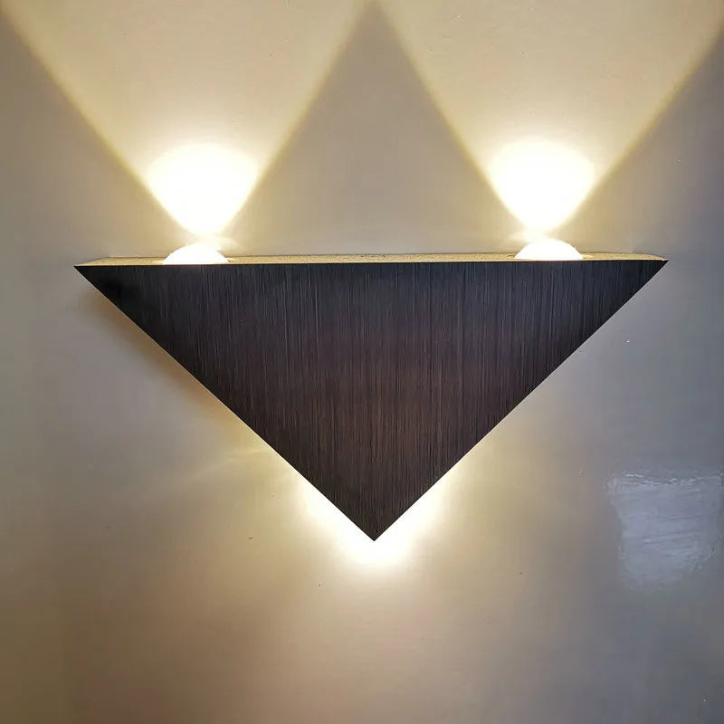 3W-Wandlamp-Ronde-Driehoek-Vorm-Moderne-Indoor-Led-Verlichting-Aluminium-Slaapkamer-Naast-Licht-Voor-Home-Decor_f9a0eb1b-0495-4681-8d95-30a24b4890c3.webp