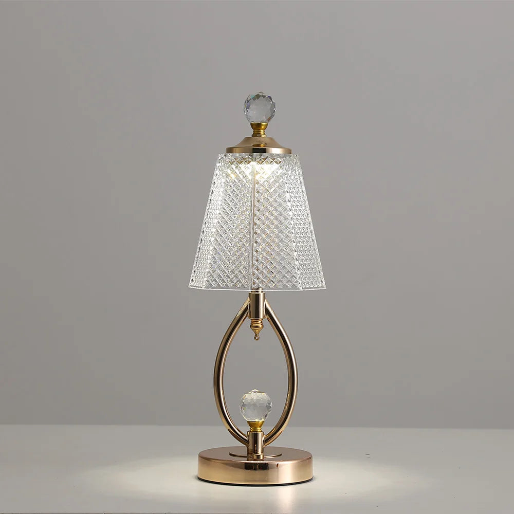 CrystalGlow – Vintage Crystal Table Lamp