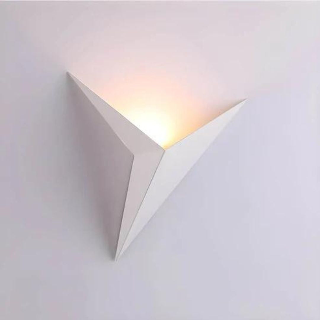 AuraLight - Minimalist and Stylish Wall Lamp