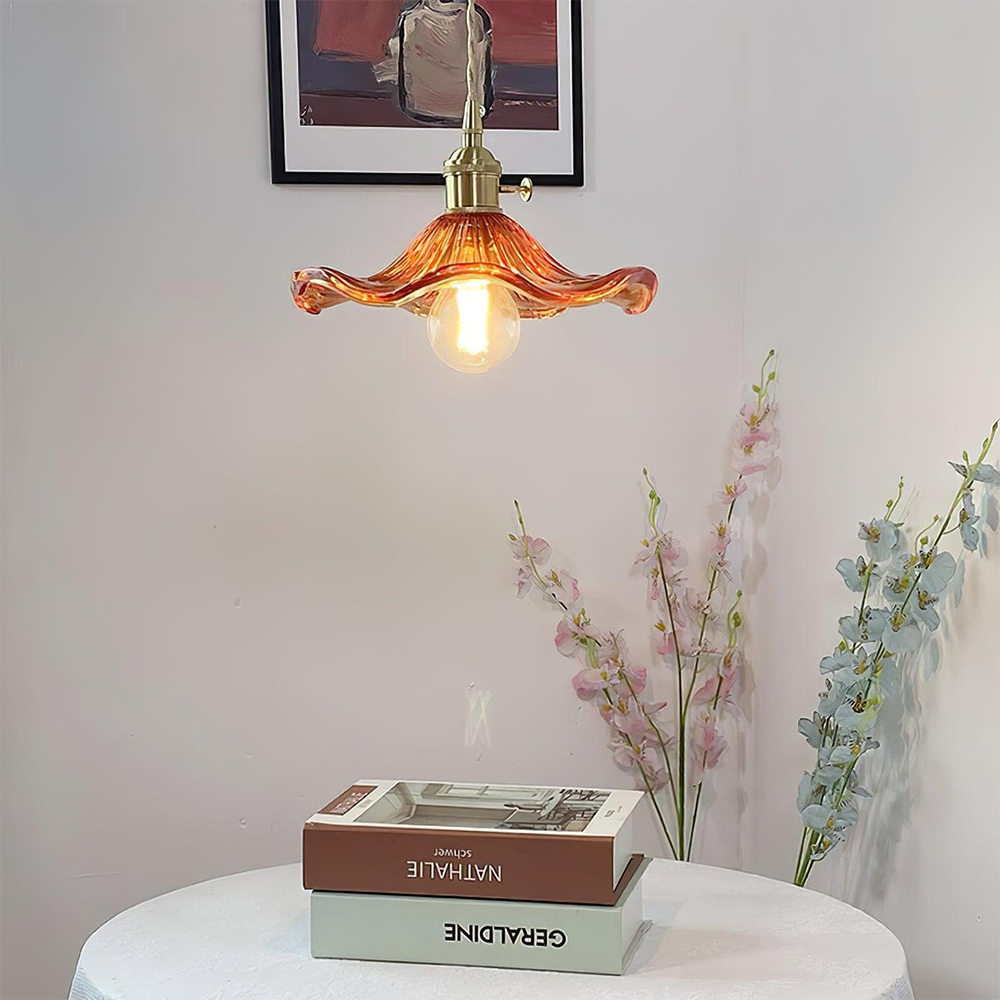 LumiHibiscus - Stylish hibiscus flower lamp for an elegant interior