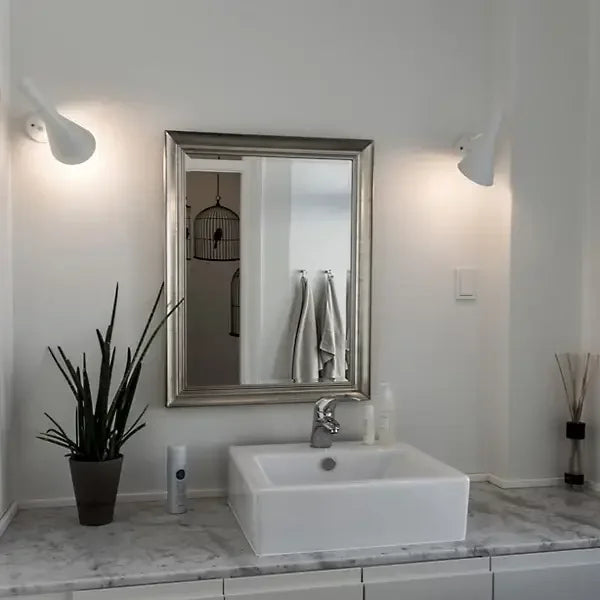 Illuma - Modern and Sleek Lamp
