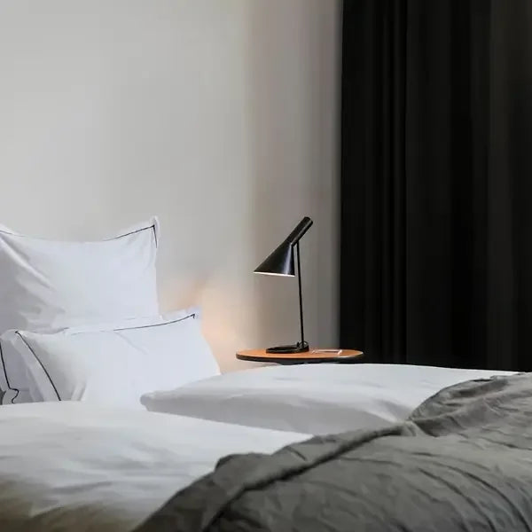 Illuma - Modern and Sleek Lamp