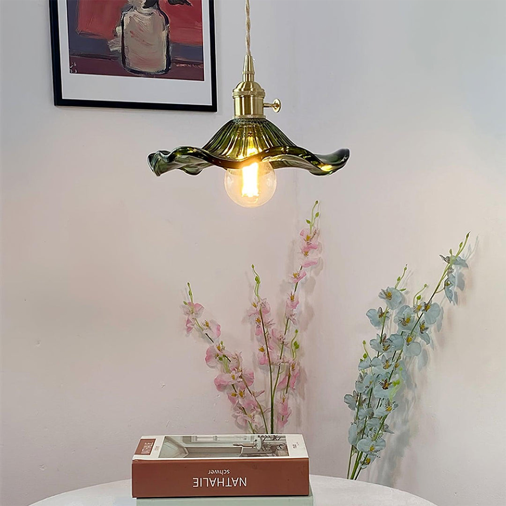 LumiHibiscus - Stylish hibiscus flower lamp for an elegant interior