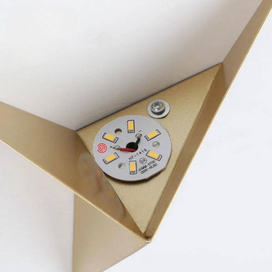 AuraLight - Minimalist and Stylish Wall Lamp