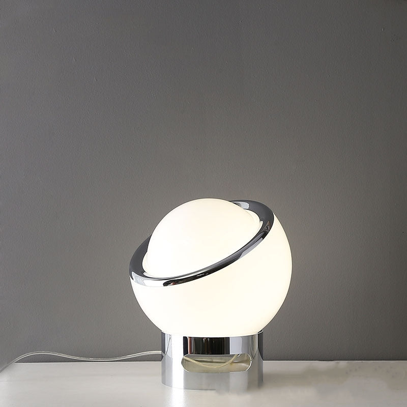 OpalHaus – Bauhaus lamp with opal