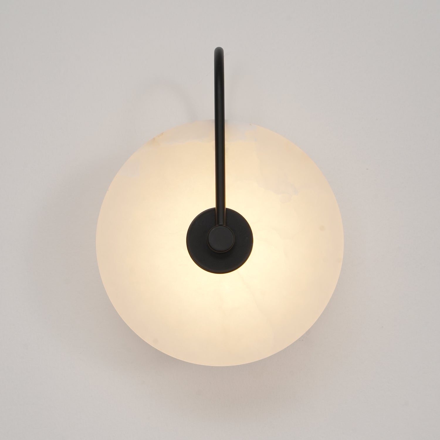 AlabasterBeam - Elegant wall lighting