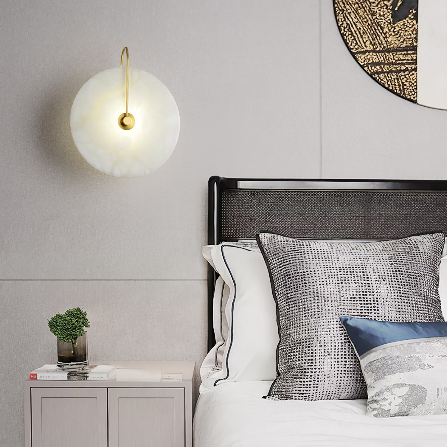 AlabasterBeam - Elegant wall lighting