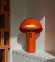 ModiLuxe - Elegant Table Lamp with Modern Design