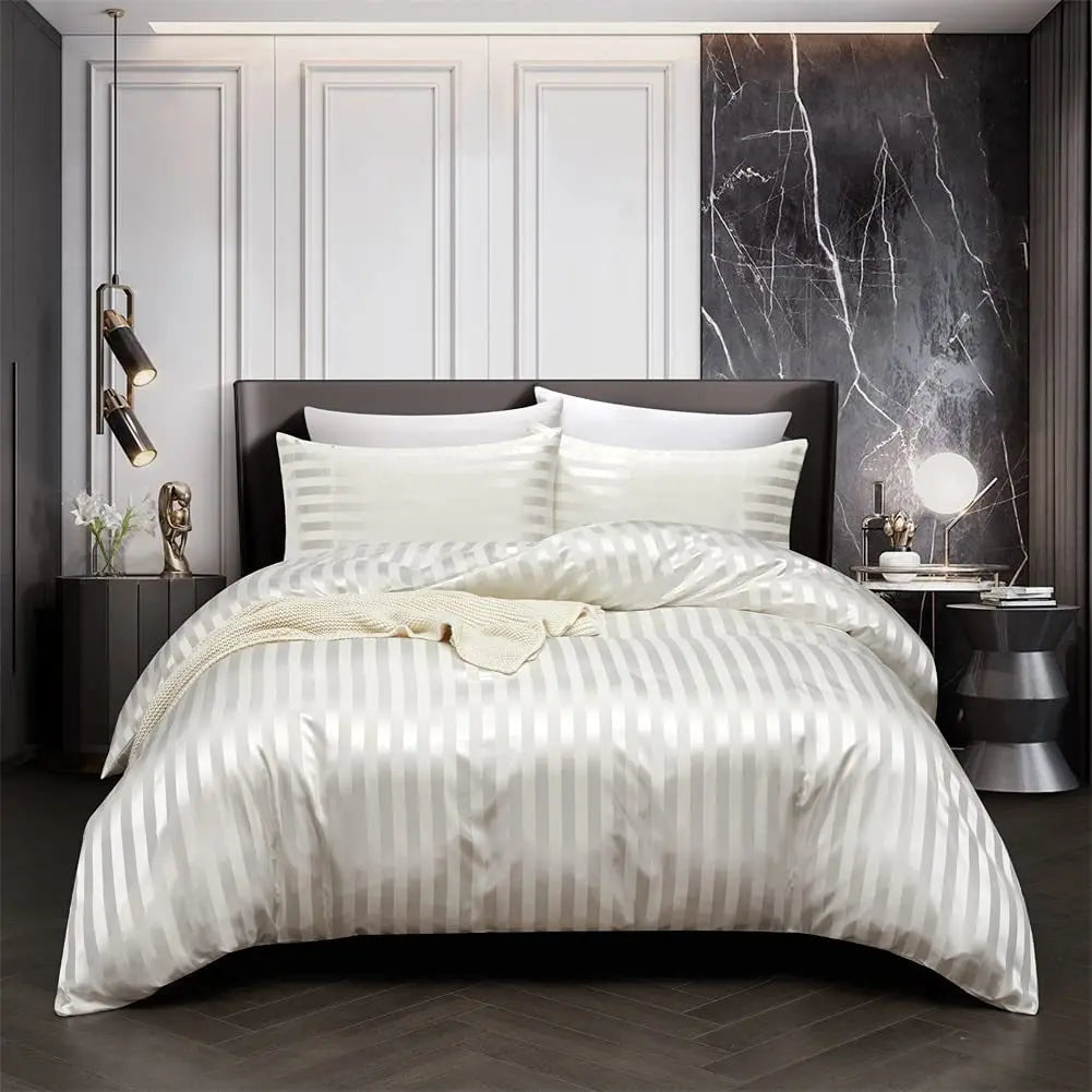 NoirLuxe - Duvet Cover Set in Black Satin