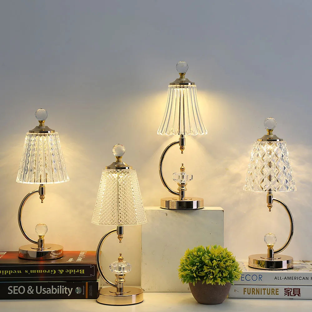 CrystalGlow – Vintage Crystal Table Lamp