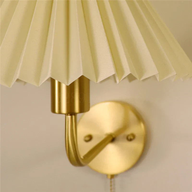 EleganceGlow - Origami Wall Lamp