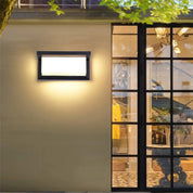 HorizonHalo - Modern Outdoor Wall Light