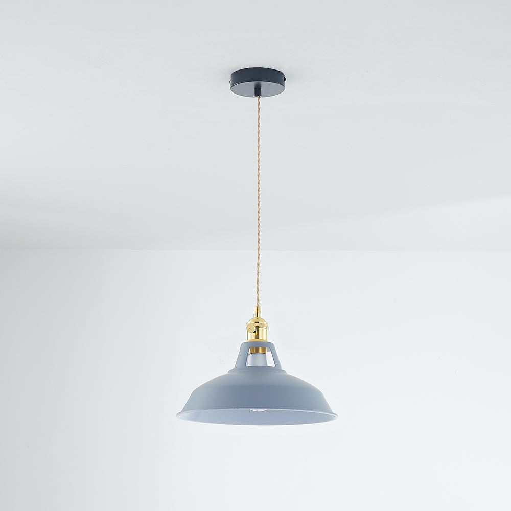 VibrantLight – Radiant Metal Chandelier