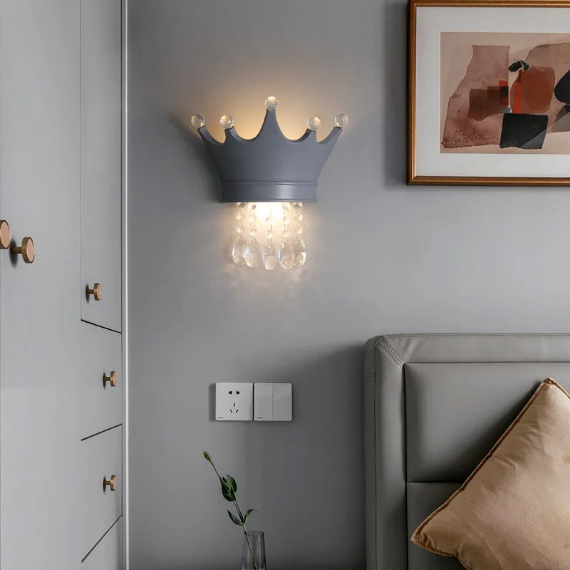Led-Kroon-Nachtkastje-Licht-Slaapkamer-Kinderkamer-Wandlamp-Moderne-Woonkamer-Achtergrond-Restaurant-Muur-Schans_f0e1c81c-572a-4110-b776-0a60199cc309.webp