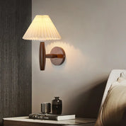 WoodLuxe - Modern Wooden Wall Lamp