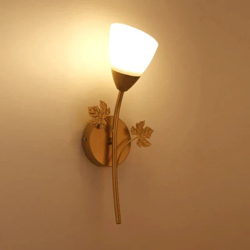Nordic-Moderne-Ijzeren-Wandlampen-Led-Slaapkamer-Bed-Lamp-Leren-Gang-Kamer-Indoor-Wandlampen-Glazen-Bal-Decor.jpg_640x640_4f119c62-c35f-4aa1-a1b0-fd1d66649091.webp
