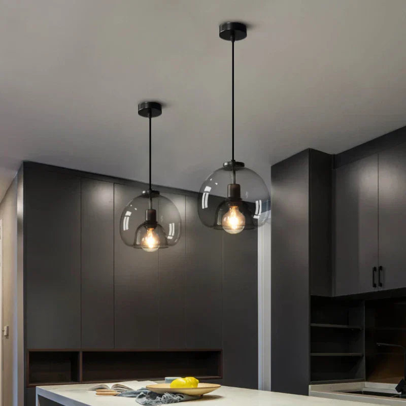 LumiCristal – Elegant Pendant Light in Contemporary Glass