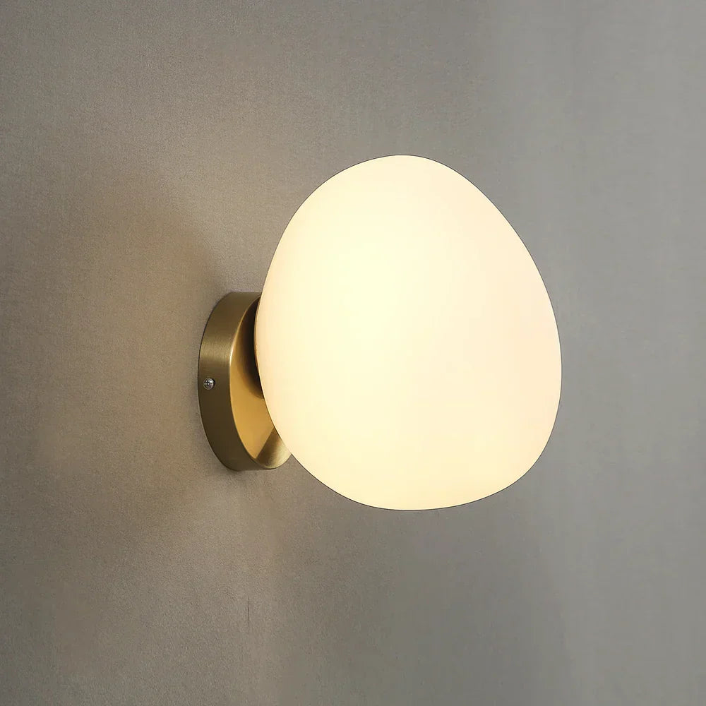 ShellWhite - Wall Lamp in Eggshell White Glass