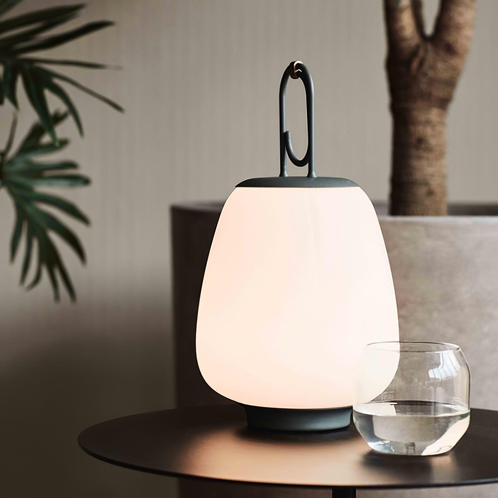 Portable_Lantern_Outdoor_Table_Lamp__48.jpg