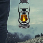 RusticRadiance - Retro Classic Oil Lamp Decoration