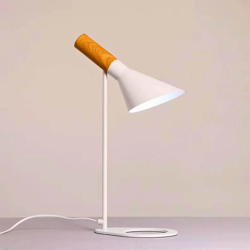 Illuma - Modern and Sleek Lamp