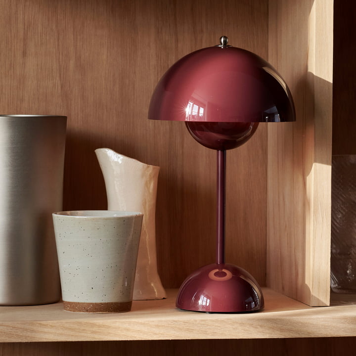 LunarGlow - LED Table Lamp for a Cosy Interior