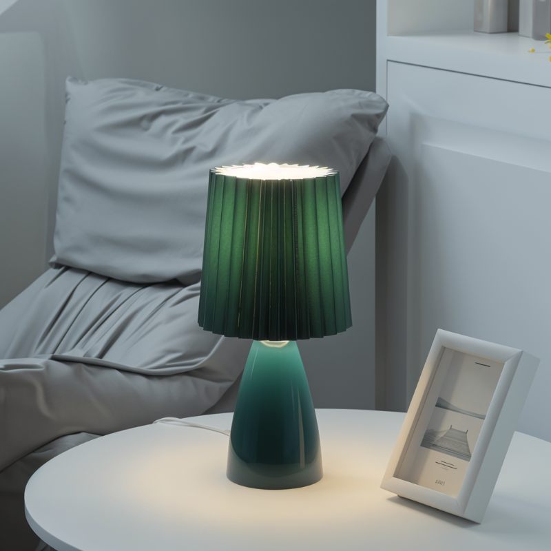 LunaLamp – Table Lamp in Moon Style