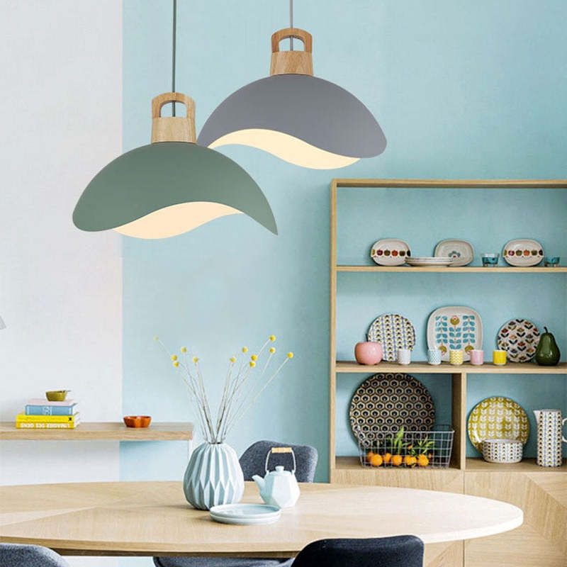 ElegantLuxe - Vintage Pendant Light in Black Metal