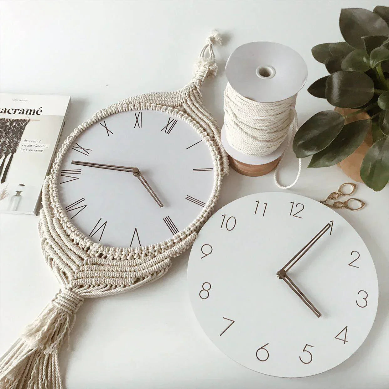 macrame-wall-clocks-collection-decor-estilo-living-5_1800x1800_ddc722fe-9d4b-408b-bd39-535c9361a6ec.webp