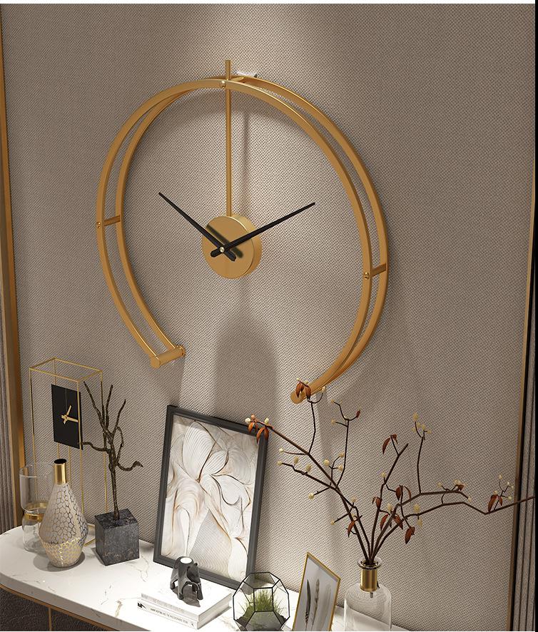 ElegantTime - Timeless Wall Clock with Modern Design
