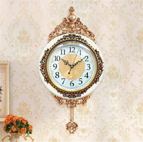 GlowLux - Luxe Swirling Wall Clock