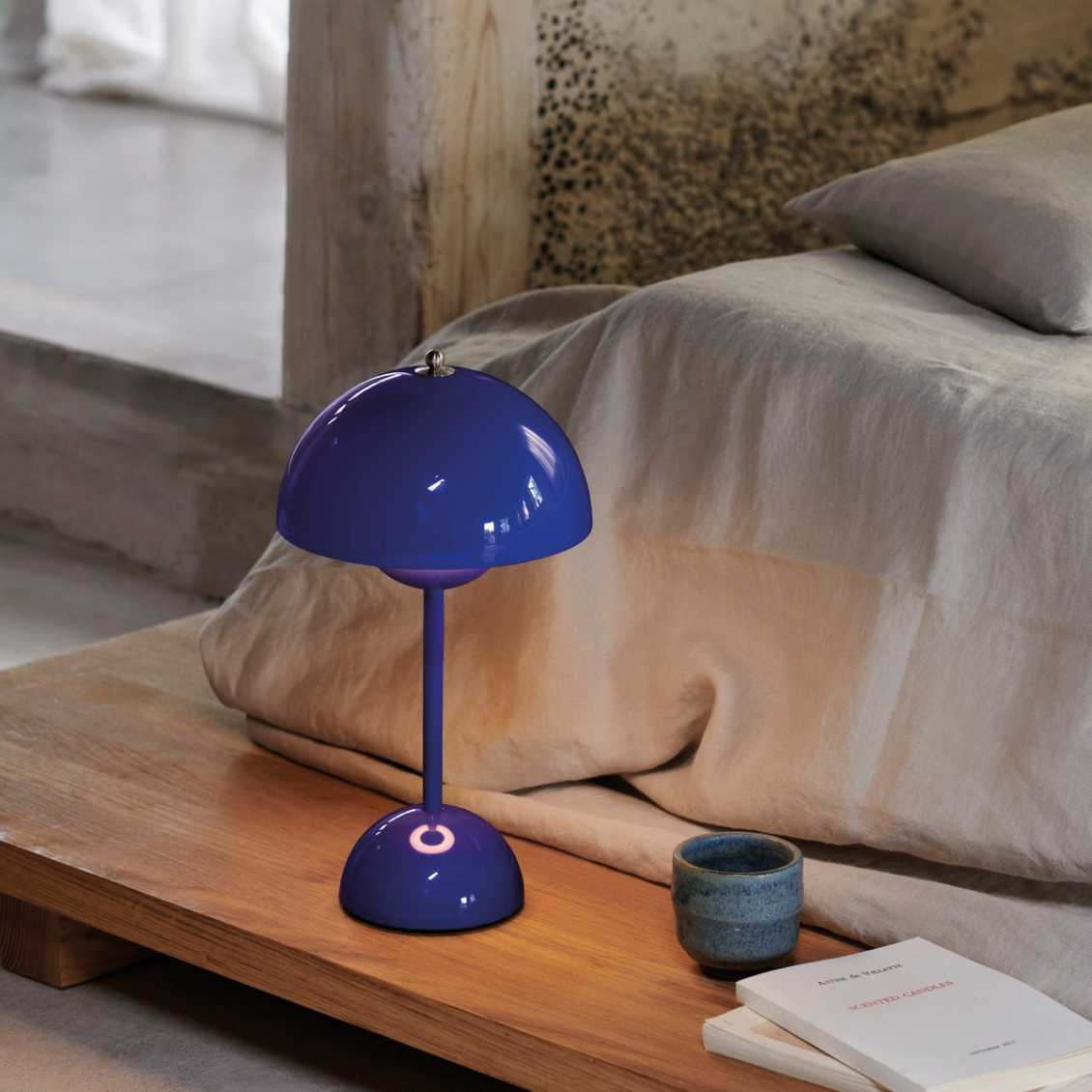 LunarGlow - LED Table Lamp for a Cosy Interior